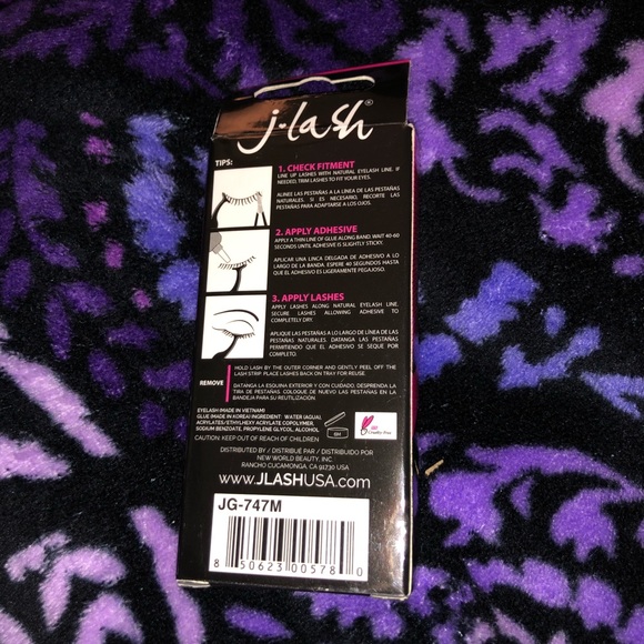 Bundle of New Synthetic Eyelashes - Picture 7 of 7